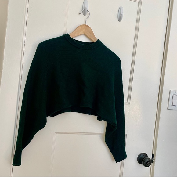 ARITZIA Cropped‎ Green Sweater, So Cute!! - Picture 8 of 10